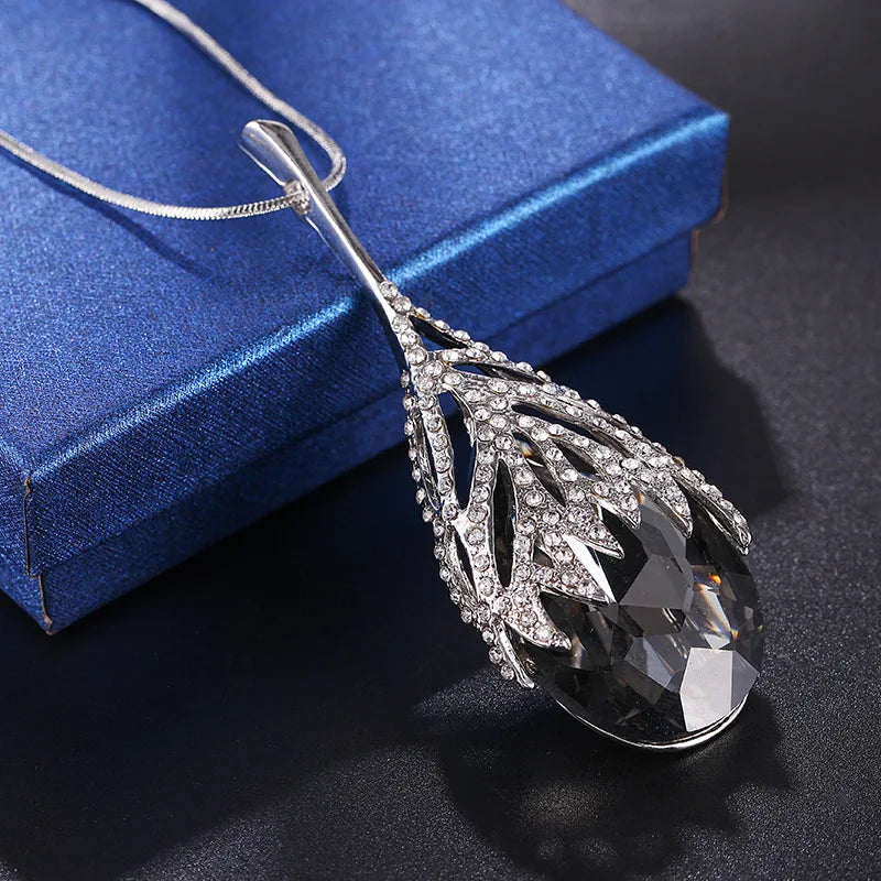 Colliers longs pour femmes, ras-de-cou en cristal gris, accessoires tendance : colliers et pendentifs.