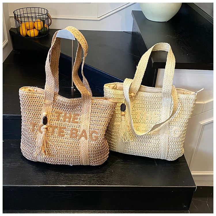 Sac en paille tressée style français grande capacité pour femme, sac bandoulière idéal pour la plage, les vacances ou les trajets quotidiens.