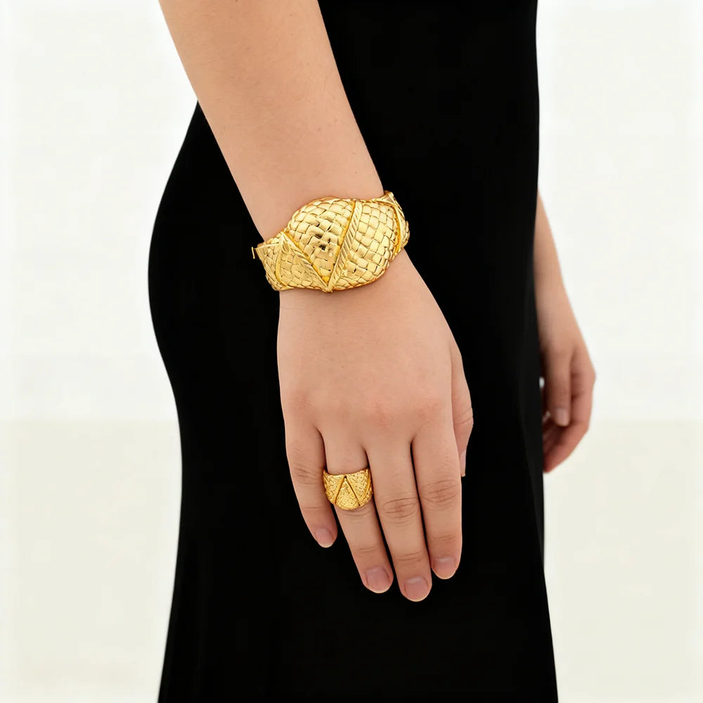 Ensemble bracelet et bague de luxe pour femme, couleur or, style Dubaï. Accessoires de bijoux.