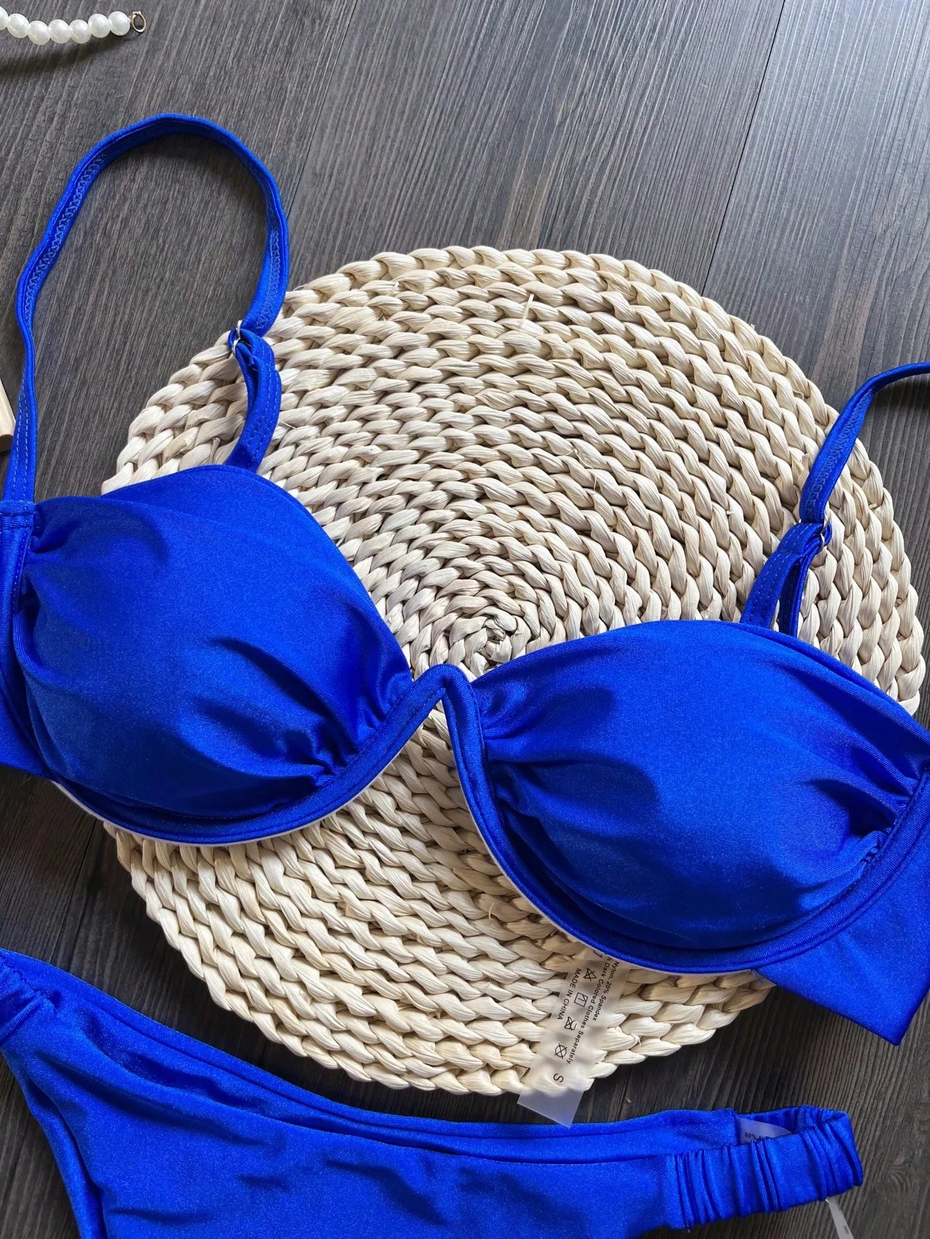 Ensemble bikini sexy à fleurs 3D 2025 pour femmes, noir et blanc, micro-maillot de bain à armatures en V, mini-maillot de bain plissé string, idéal pour la plage