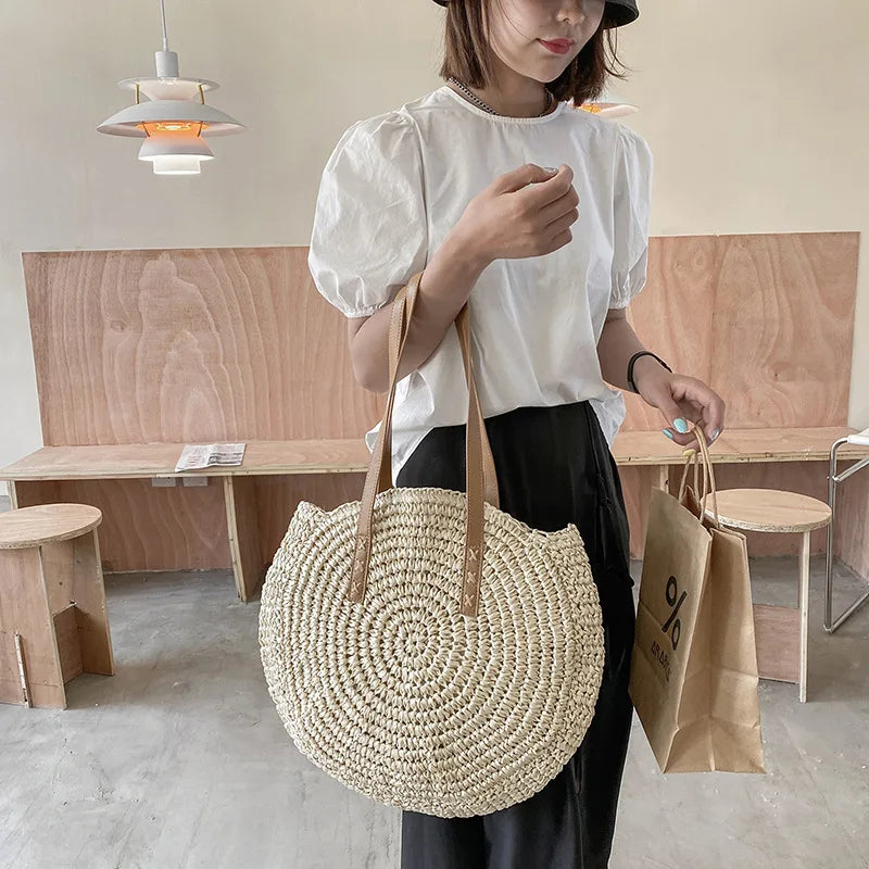 Sac cabas rond d'été en paille tressée pour femme, grande capacité, ajouré, style simple.