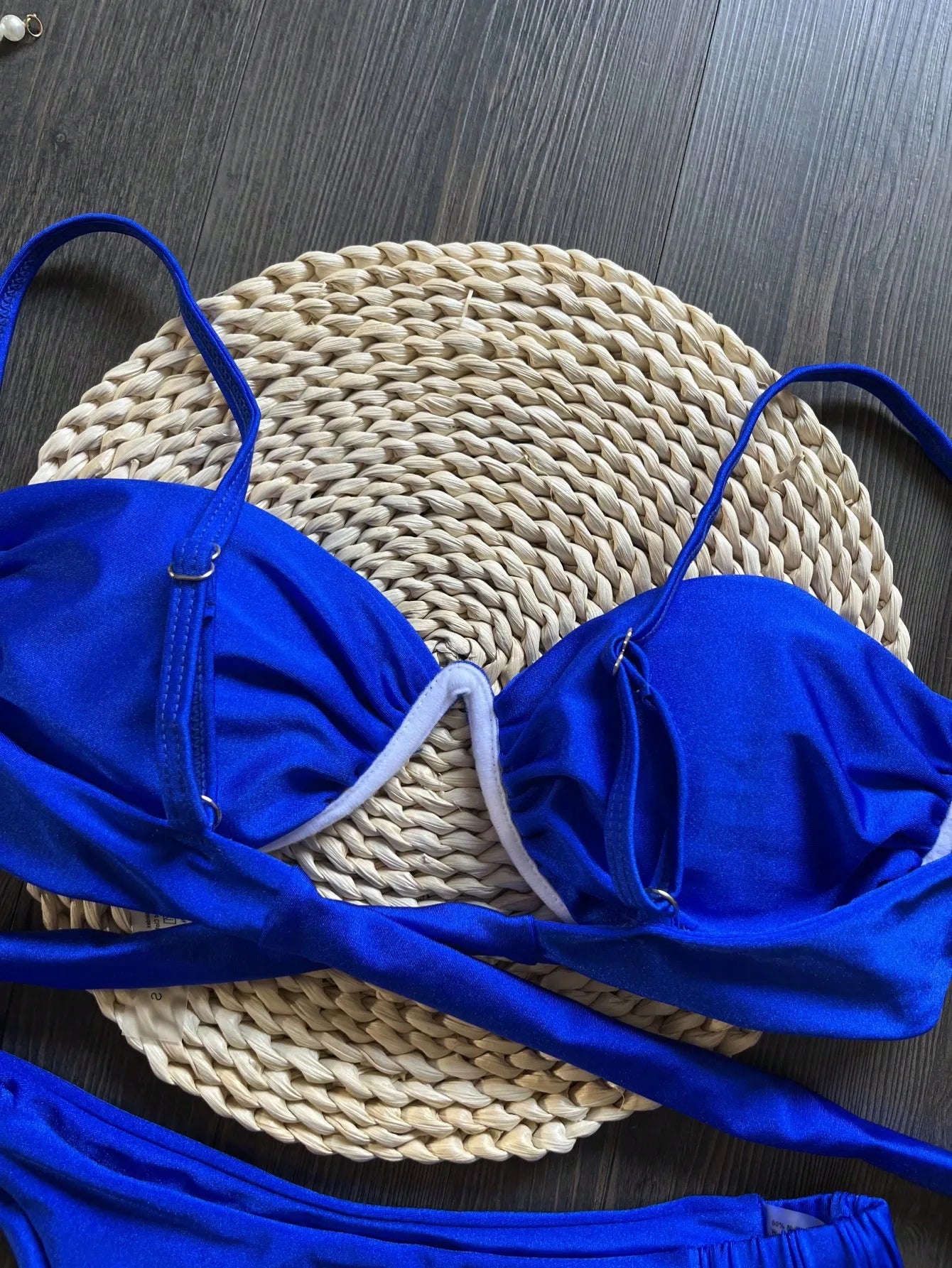 Ensemble bikini sexy à fleurs 3D 2025 pour femmes, noir et blanc, micro-maillot de bain à armatures en V, mini-maillot de bain plissé string, idéal pour la plage