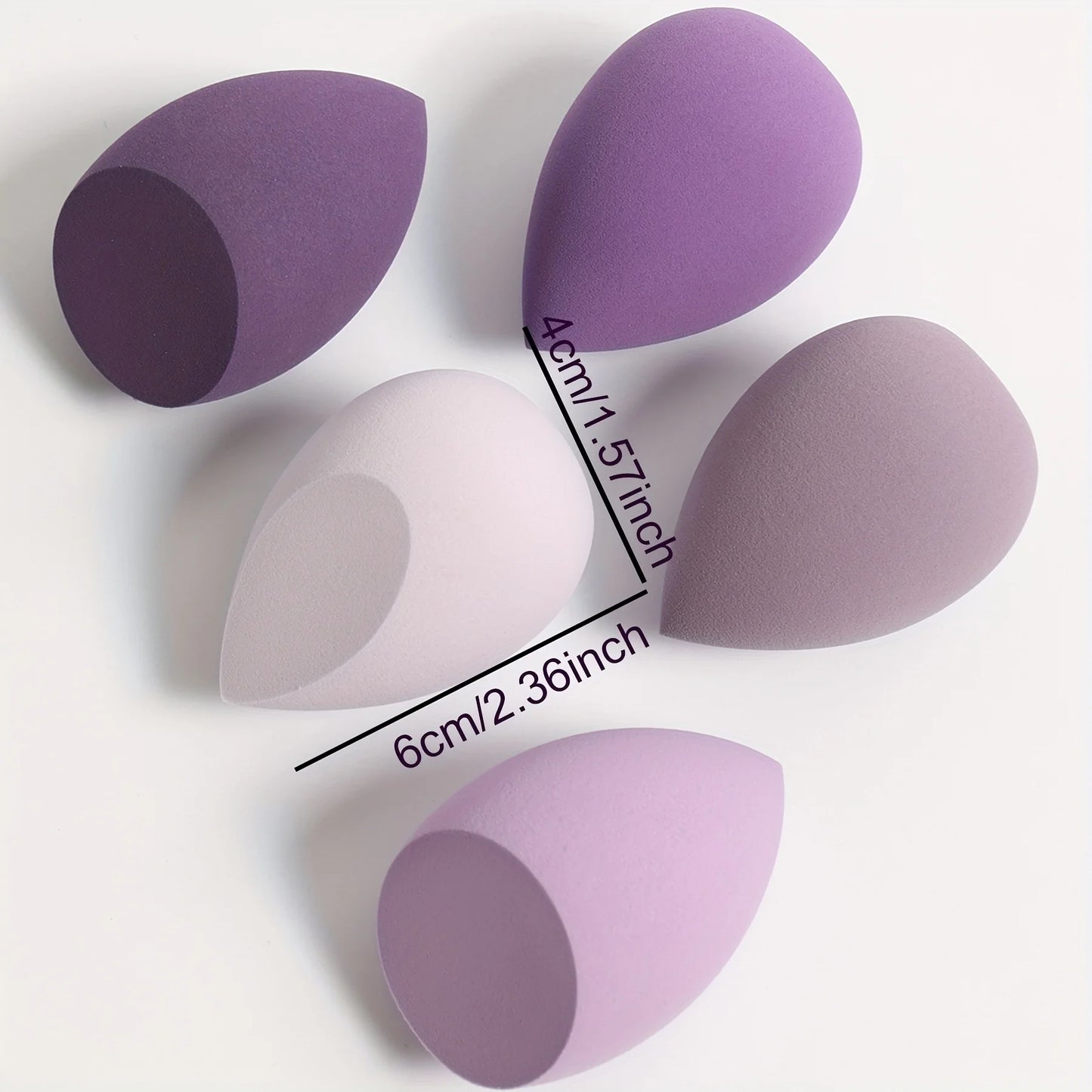 Ensemble de 7 ou 18 éponges à maquillage, adaptées à l'application de crèmes BB et de poudres liquides. Éponge à maquillage double usage (sec ou humide).