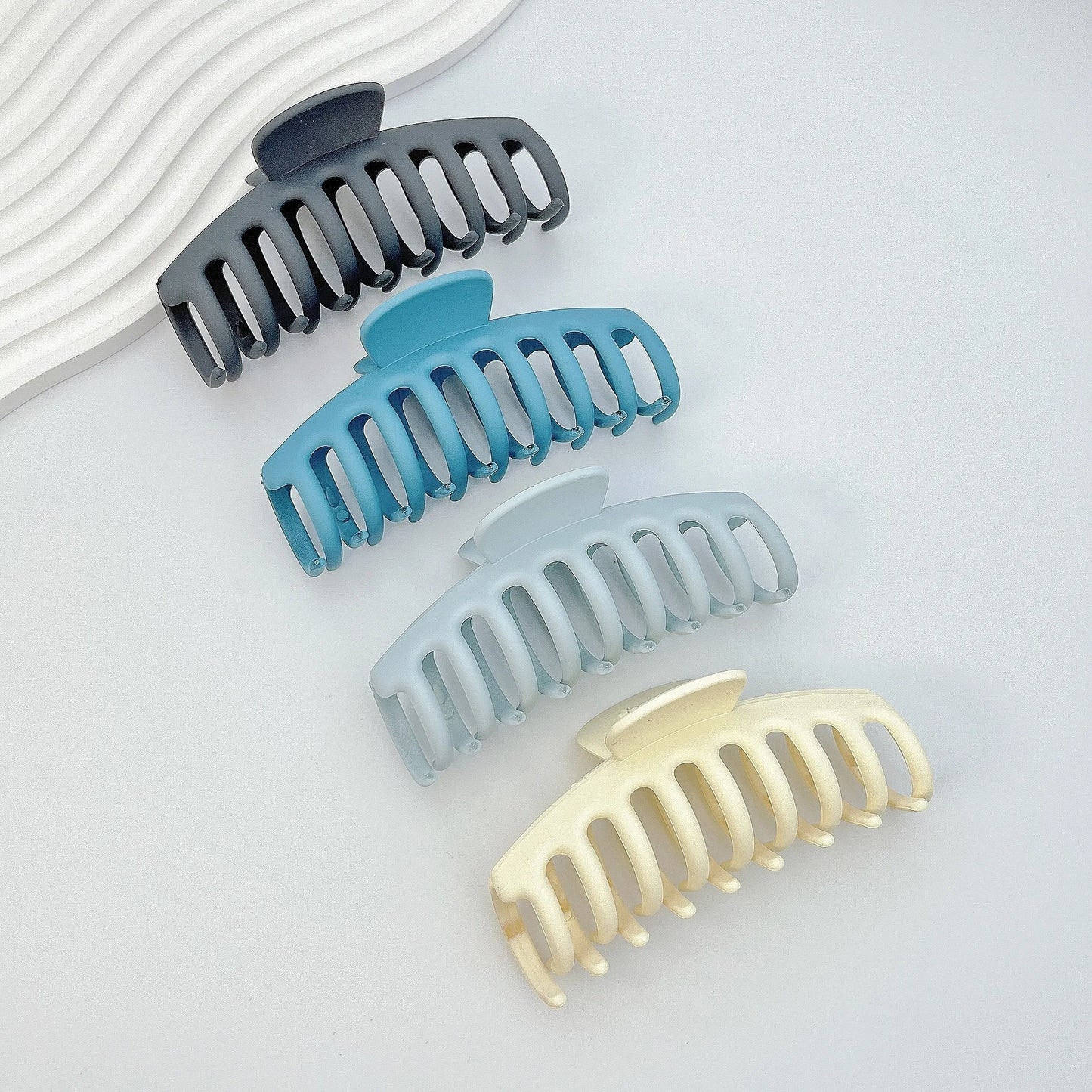Lot de 4 pinces à cheveux Keel de 11 cm (4,33 pouces), grandes, antidérapantes et épaisses, en plastique mat, pour chignon rapide. Accessoires pour cheveux pour femmes.