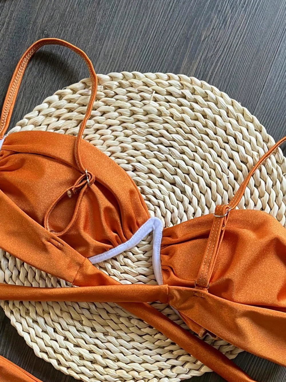 Ensemble bikini sexy à fleurs 3D 2025 pour femmes, noir et blanc, micro-maillot de bain à armatures en V, mini-maillot de bain plissé string, idéal pour la plage
