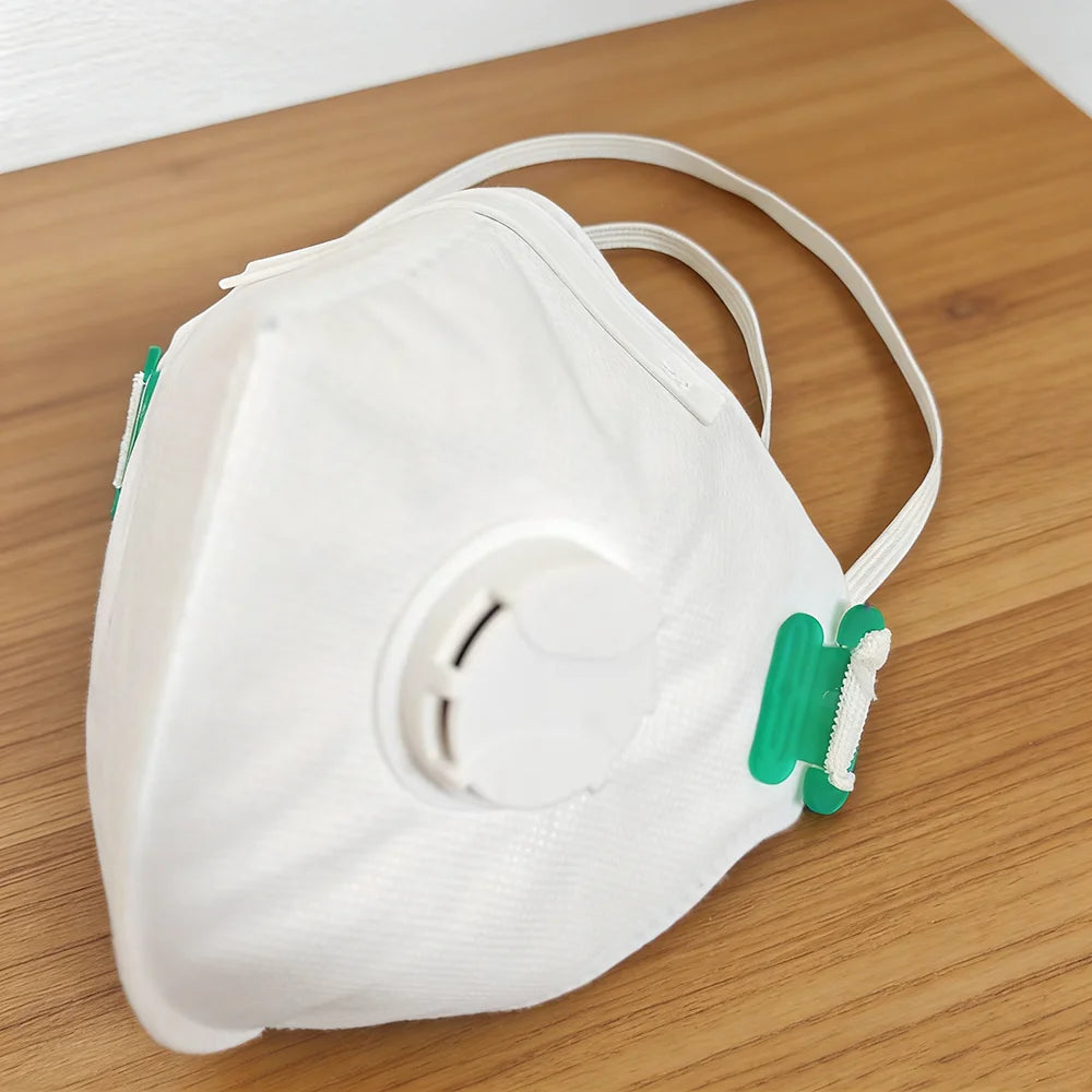 Masques FFP2 (lot de 20 ou 40) EN149:2001+A1:2009, pliables, certifiés CE, protection PM2.5 (95 %), avec filtre hygiénique.