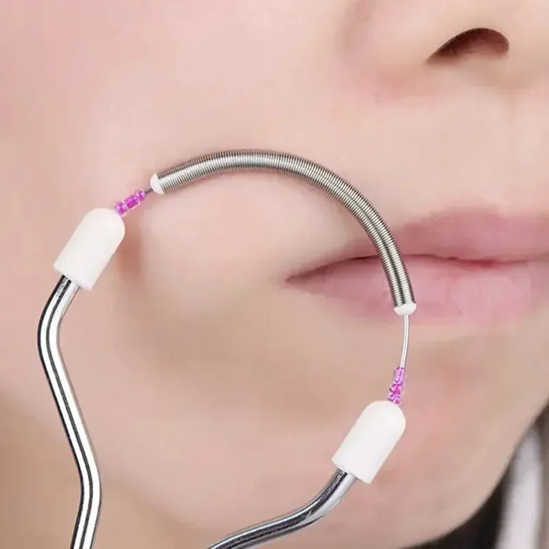 Épilateur facial pour femmes : élimine les poils indésirables de la lèvre supérieure, du menton, du visage ou du cou. Le ressort original pour les poils disgracieux.