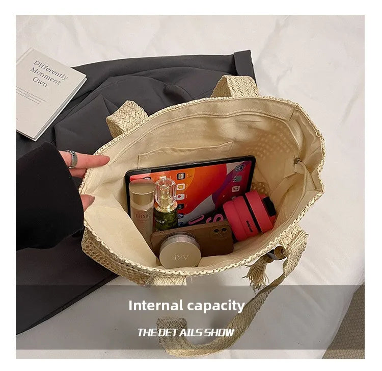 Sac en paille tressée style français grande capacité pour femme, sac bandoulière idéal pour la plage, les vacances ou les trajets quotidiens.