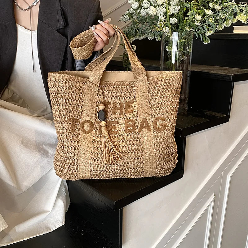 Sac en paille tressée style français grande capacité pour femme, sac bandoulière idéal pour la plage, les vacances ou les trajets quotidiens.