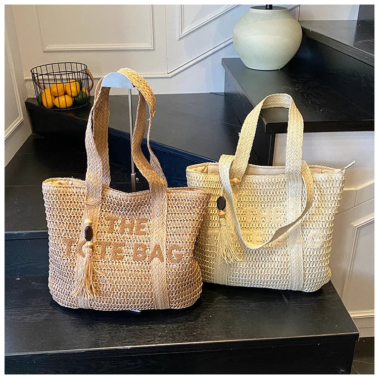 Sac en paille tressée style français grande capacité pour femme, sac bandoulière idéal pour la plage, les vacances ou les trajets quotidiens.