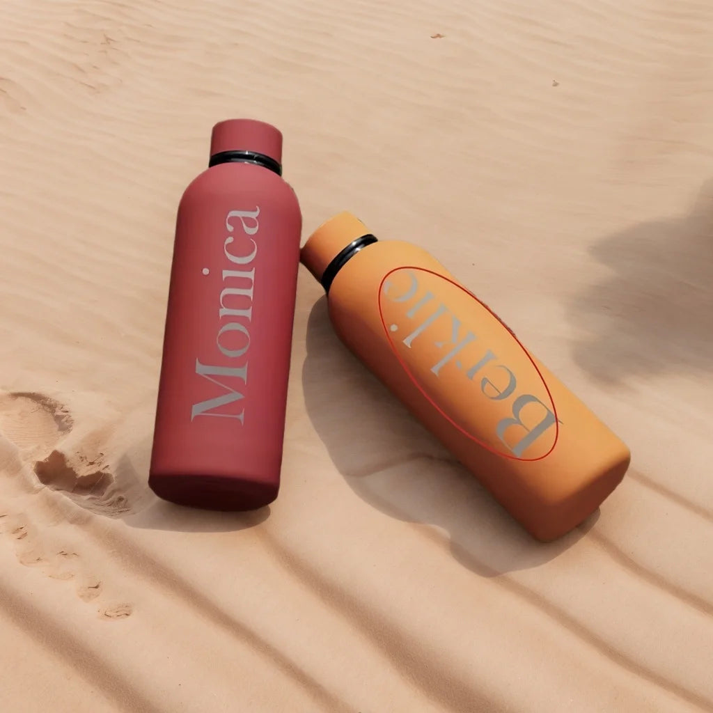 Bouteille isotherme personnalisée avec logo et nom, grande capacité, en acier inoxydable, 500 ml, idéale pour les sports de plein air et les voyages.