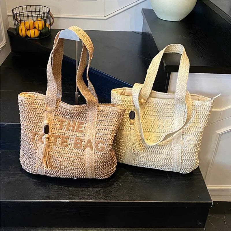 Sac en paille tressée style français grande capacité pour femme, sac bandoulière idéal pour la plage, les vacances ou les trajets quotidiens.